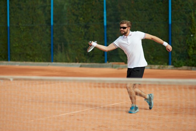 Tennisspieler in Bewegung