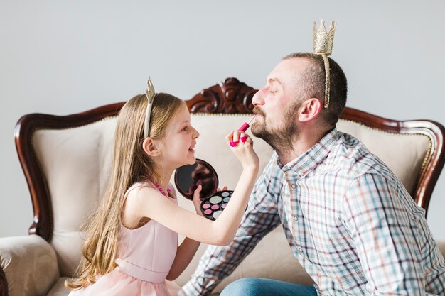 Tochter und Vater am Vatertag