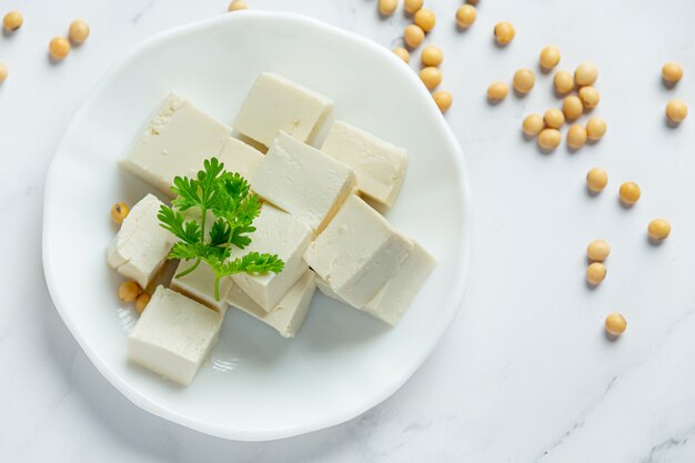 Tofu aus Sojabohnen Lebensmittelernährungskonzept.