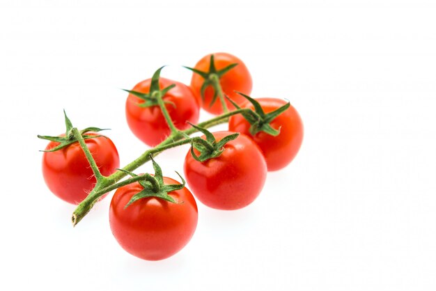 Tomate getrennt auf Weiß
