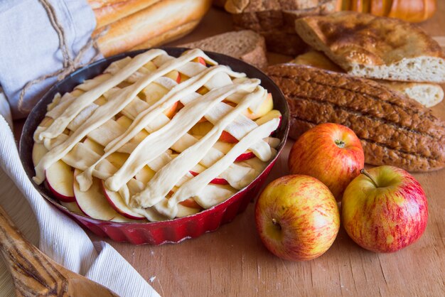 Torte auf einen Holztisch