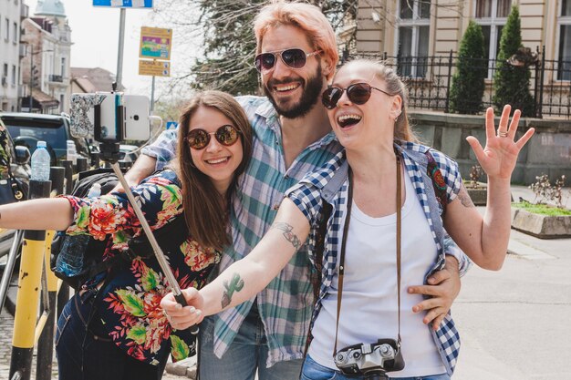 Touristen posieren für selfie