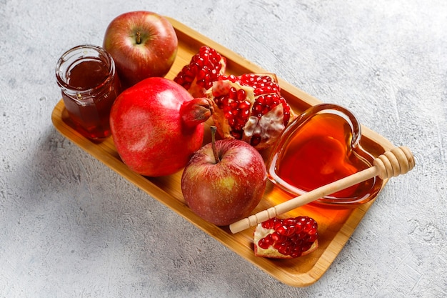 Traditionelles Essen des jüdischen Neujahrs - Rosh Hashana.