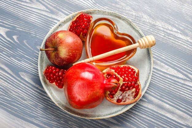 Traditionelles Essen des jüdischen Neujahrs - Rosh Hashana.