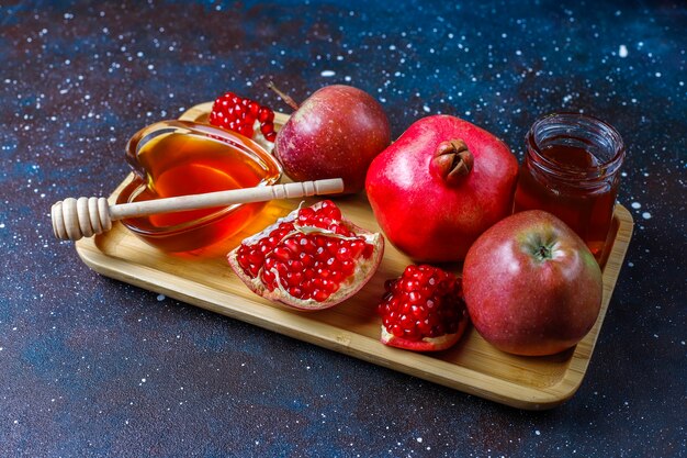 Traditionelles Essen des jüdischen Neujahrs - Rosh Hashana.