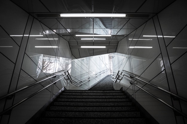 Kostenloses Foto treppen der u-bahn