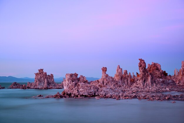 Tufa Tower in Mono Lake nach Sonnenuntergang