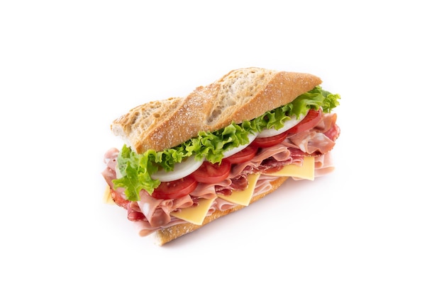 U-Boot-Sandwich mit Schinken, Käse, Salat, Tomaten, Zwiebeln, Mortadella und Wurst