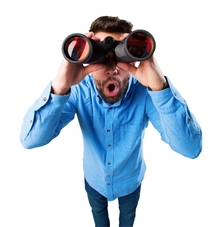 Kostenlose Foto überraschender mann mit fernglas