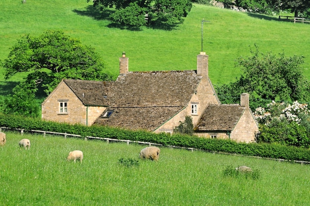 Urlaub auf dem Bauernhof in der englischen Landschaft von Cotswolds