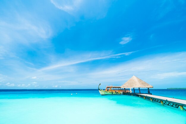Urlaub blauen Ozean tropische Resort