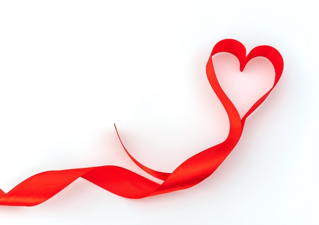 Valentine Heart. Red Seidenband. Liebe Symbol.