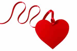 Kostenloses Foto valentine herzförmigen geschenk-tag