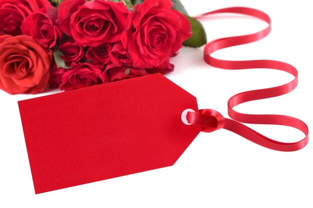 Valentine Rosen mit roten Geschenk-Tag