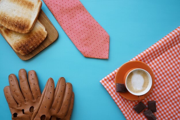 Kostenloses Foto vatertag mit kaffee und anderen elementen