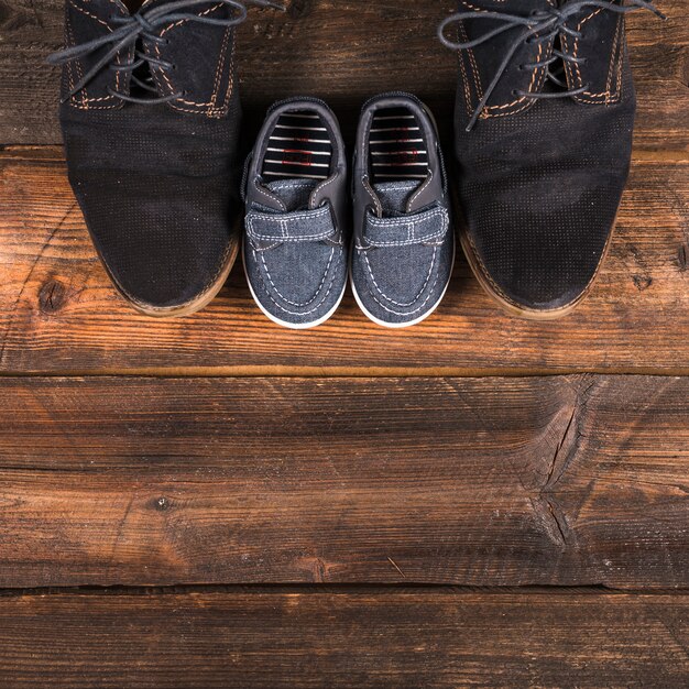 Vatertagsaufbau mit Schuhen