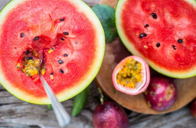 Veganes Frühstück Wassermelone mit Passionsfrucht