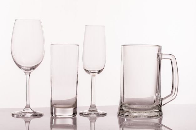 Verschiedene transparente Gläser