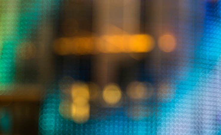 Kostenlose Foto verschwommene lichter im bokeh-stil am abend