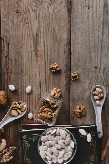 Vintage Nuts Konzept mit Platz auf der Oberseite