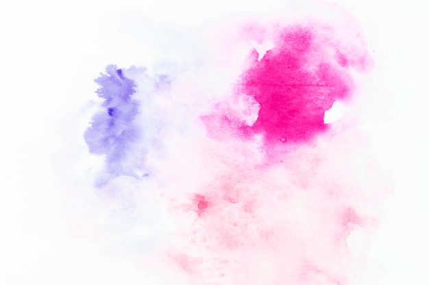 Violette und pinkfarbene Tropfen von Aquarell