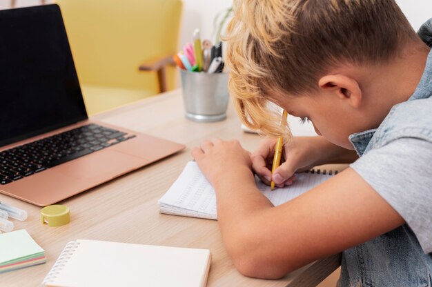 Virtuelles Klassenzimmer und Lernraum