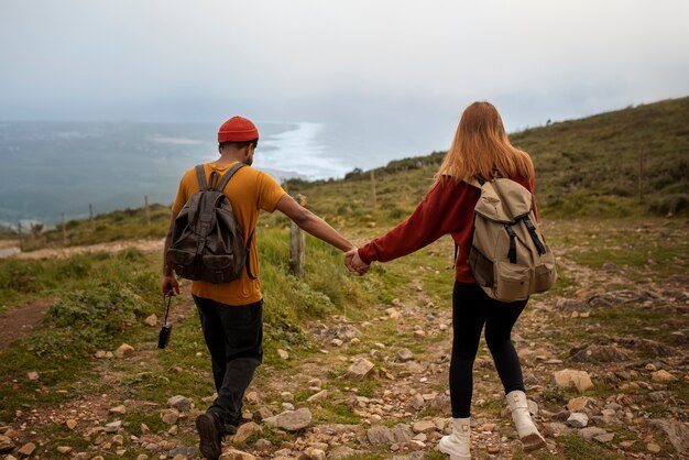 Vollbildpaar auf Wandertour