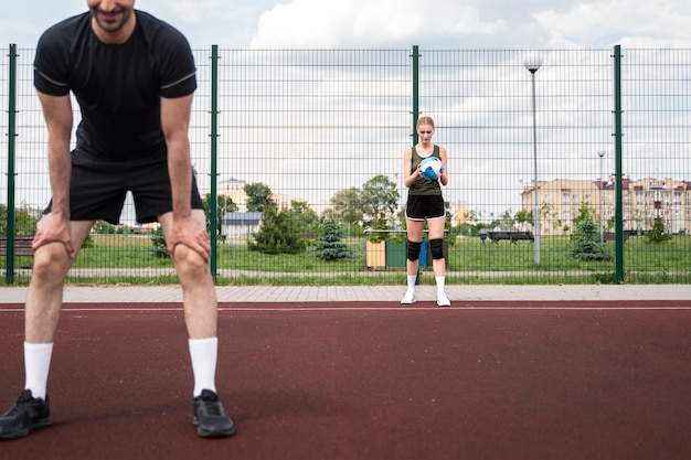 Volleyballspieler, die ein Gleiches haben