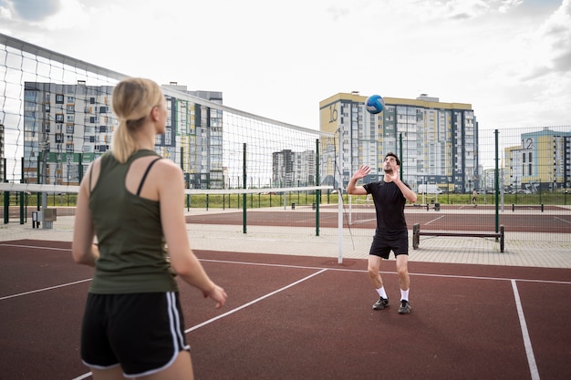 Volleyballspieler, die ein Gleiches haben