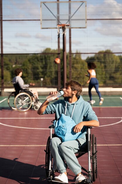 Volltreffer, die Basketball spielen