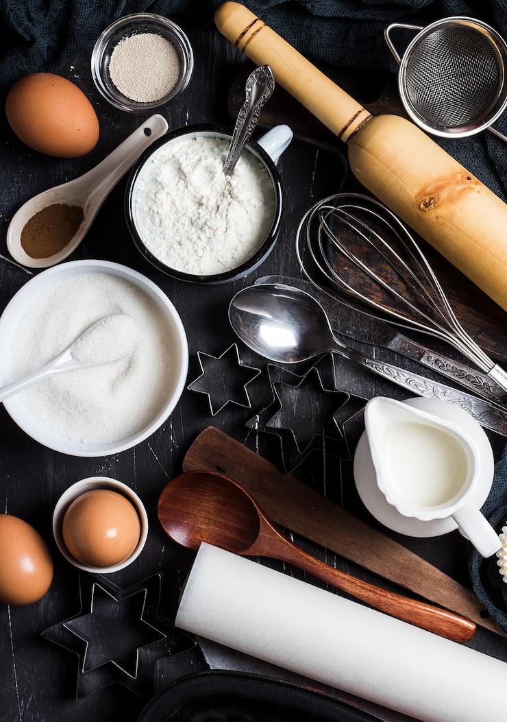 Kostenlose Foto vorbereitung, die küchenbestandteile für das kochen backt. lebensmittelzubehör