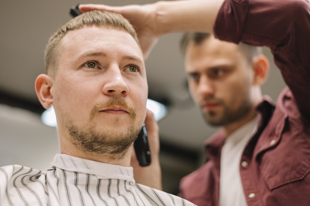 Vorderansicht des Friseursalonkonzepts