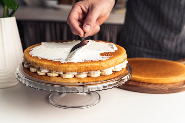 Kostenloses Foto vorderansicht des köstlichen kuchenkonzepts