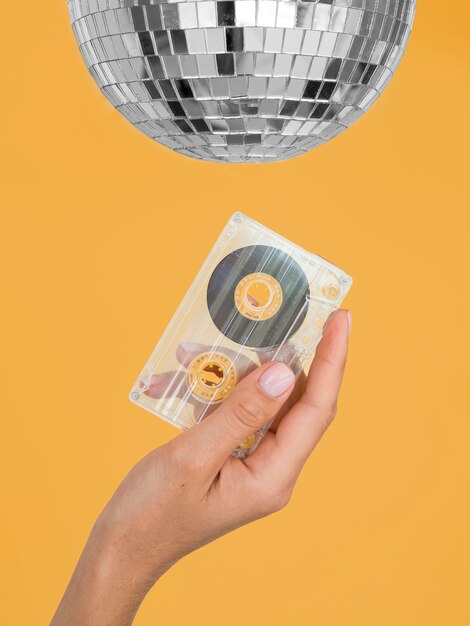 Vorderansicht des Musikkonzepts mit Kassette