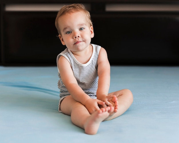 Vorderansicht des schönen Babykonzepts