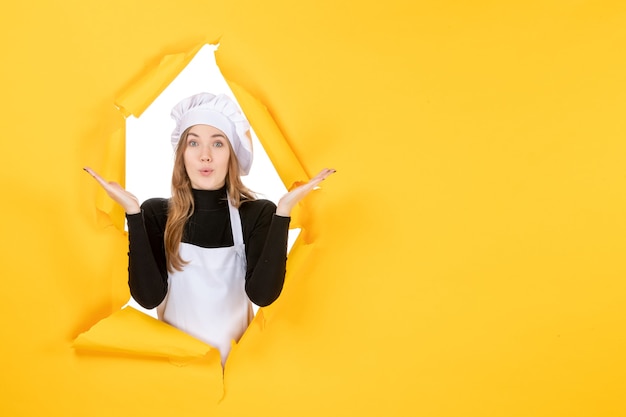 Vorderansicht Köchin auf gelbem Essen Sonne Emotion Küche Fotopapier Küche Job Farben