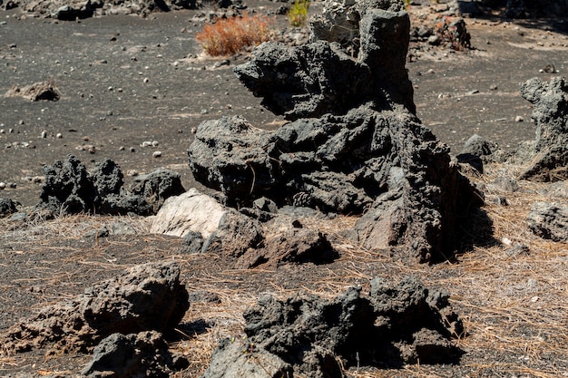 Vulkangestein auf leerem Boden
