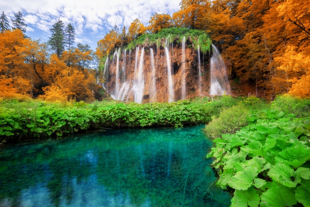 Wasserfalllandschaft von plitvicer seen kroatien.