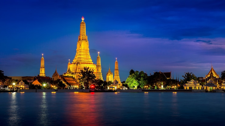 Kostenlose Foto wat arun tempel in bangkok, thailand.