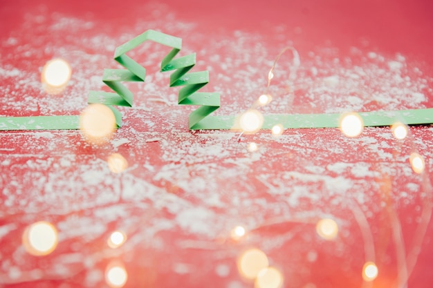 Kostenloses Foto weihnachtsverpackungsidee mit schnee