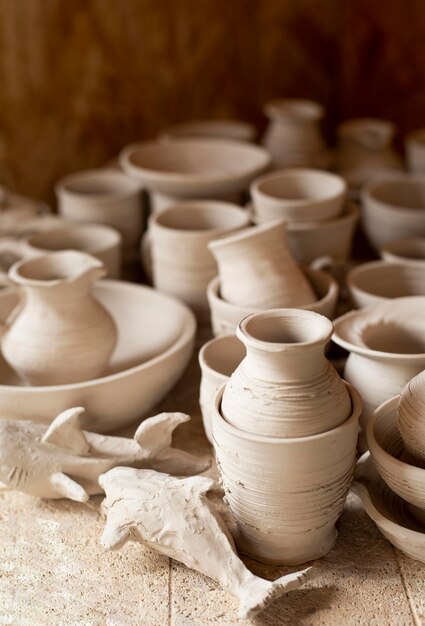 Werkstatt für Keramik mit hoher Sicht in Innenräumen