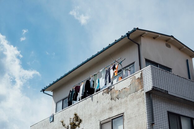 Wohnung hängen gewaschene Kleidung in Japan