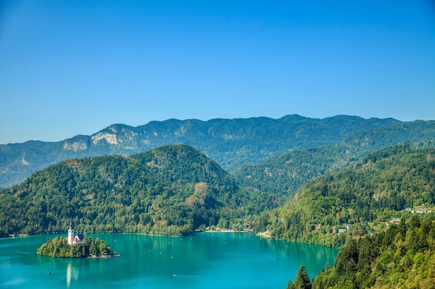 Wunderschöne Landschaft und eine wunderschöne Insel