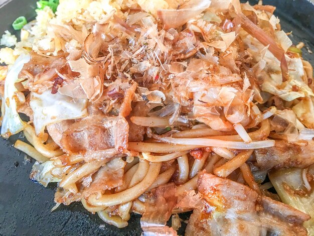 Yakisoba mit Schweinefleisch