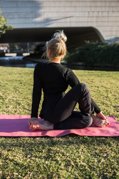 Yoga im Freien