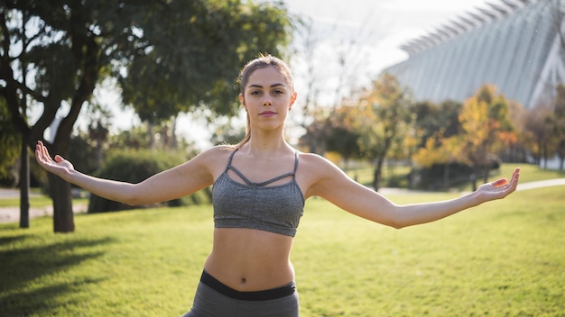 Kostenloses Foto yoga im freien