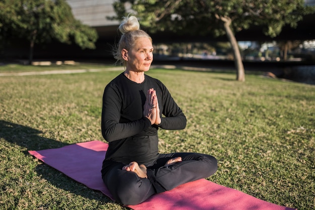 Yoga im Freien