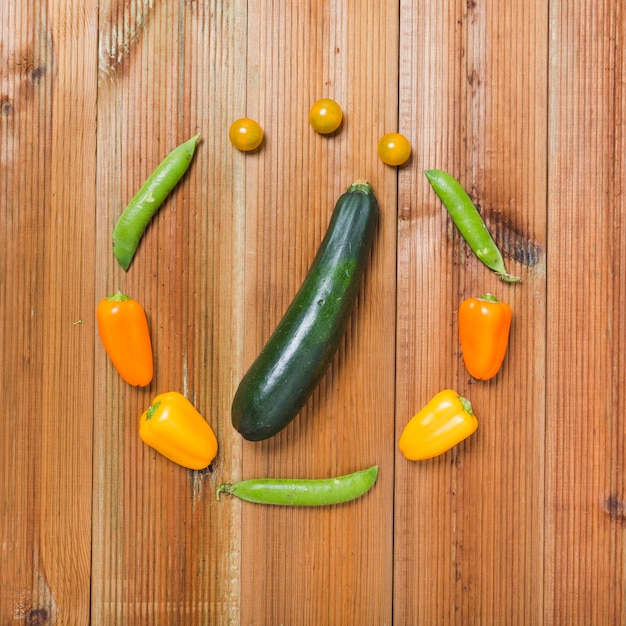 Kostenloses Foto zucchini im gemüsekreis