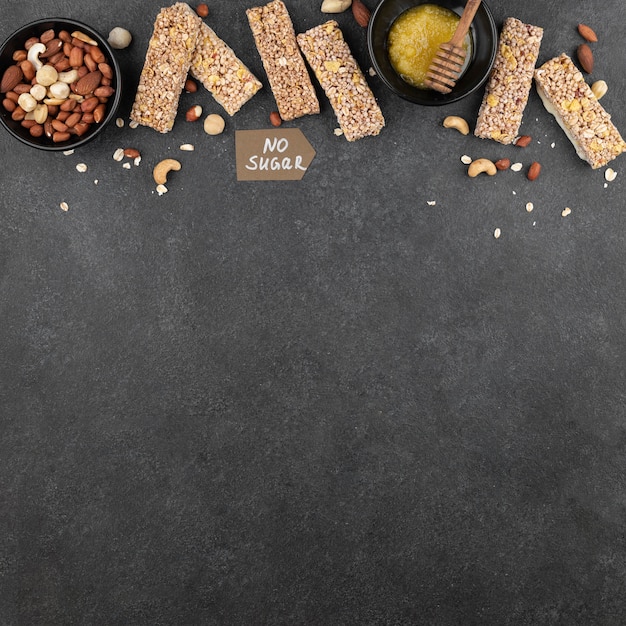 Kostenloses Foto zuckerfreie snackbars rahmen über der ansicht ein