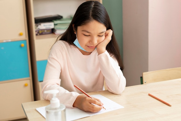 Zurück zur Schule während des Covid-Konzepts